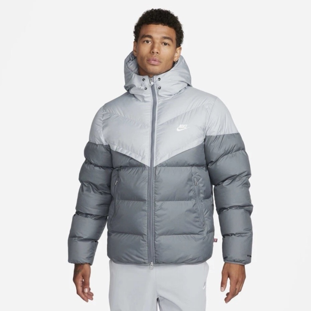Nike Windrunner PrimaLoft Puffer Jacket Men’s Size Medium